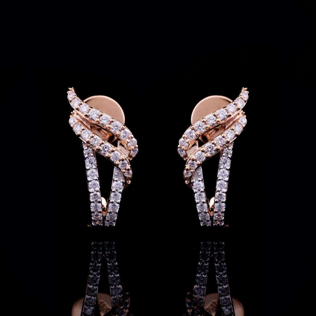 Classic Cressover Earring video