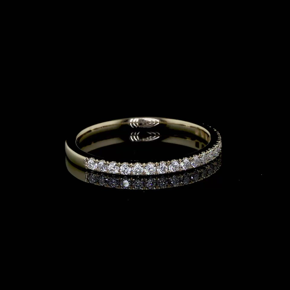 Luxury band diamond ring